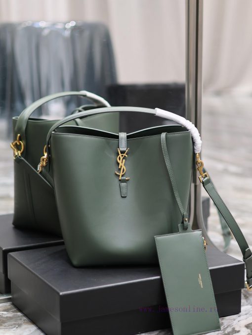 Yves Saint Laurent Bags The new super beautiful water bucket bag from LE 5A ̀ 7 series comes with a handheld handle. m21kuy20