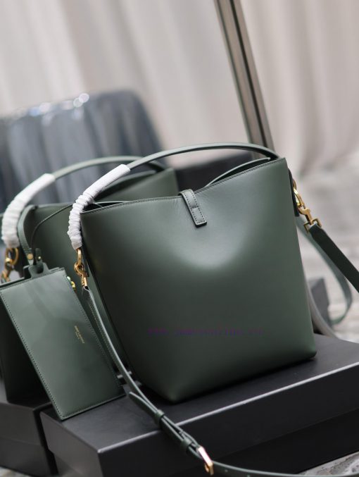 Yves Saint Laurent Bags The new super beautiful water bucket bag from LE 5A ̀ 7 series comes with a handheld handle. m21kuy20 - Image 9