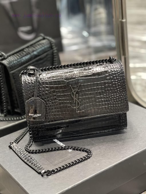 Yves Saint Laurent Bags 𝑺𝒖𝒏𝒔𝒆𝒕 𝟮𝟮𝒄𝒎Black buckleThe unbeatable classic crocodile patterned sunset bag has been popula iu6p7duf