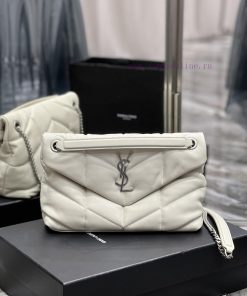 Yves Saint Laurent Bags White with silver buckle𝙇𝙤𝙪𝙡𝙤𝙪𝙋𝙪𝙛𝙛𝙚𝙧 Quilted lamb leather bag, made of 100% lambskin, with a tsuubhon