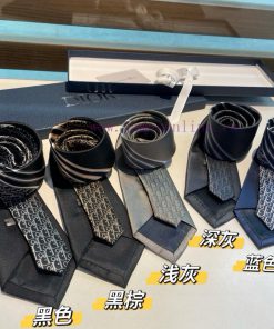Paired with packaging, this new Dior home style tie features a rare Dior men's CD lapel flowvalt8bv9