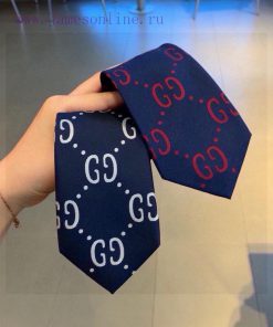 Paired with Gucci's interlocking double G, the 2020 men's tie series showcases exquisite craj8uursl9