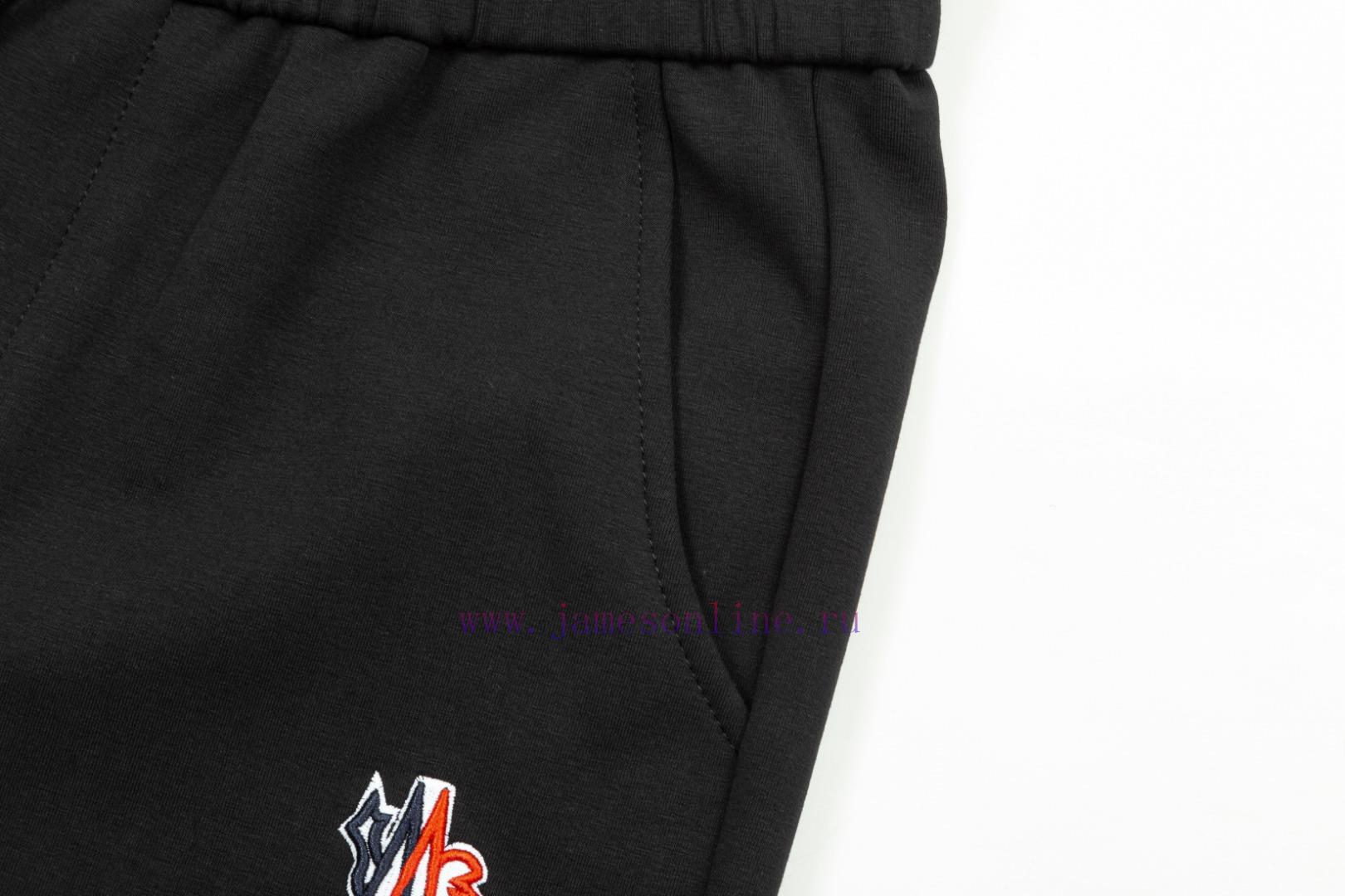After Sales After The Year The 24 New Styles Of Moncler Mouth Mask Pants Will Be Sold Through E pero0fzo - Image 5