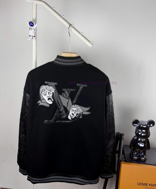 Style B07 After-sales ServiceLv2024ss The Year Of The Loong Limited Catwalk Baseball Jacket Jac y0e6rzv1 - Image 10