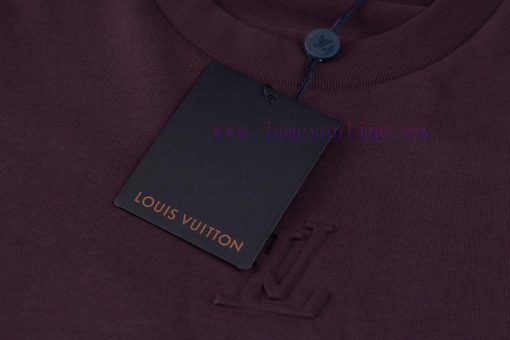 Top Tier Official Website QualityLouis VuittonLV 24ss Chest Embossed Letter Short Sleeved T-shi hx68e46p - Image 8