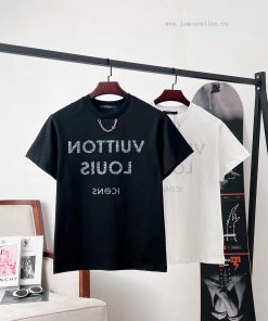 Louis VuittonLV Chain Blurred Letter Printed Short Sleeve T-shirt For WomenHigh Density Elastic xrb53hsu