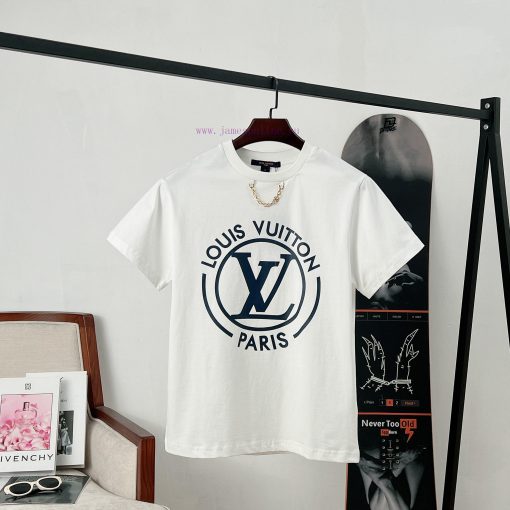 Louis VuittonLV Chain Logo Printed Short Sleeved T-shirt For WomenUsing High-density Elastic Ad 5y69qwsx - Image 2