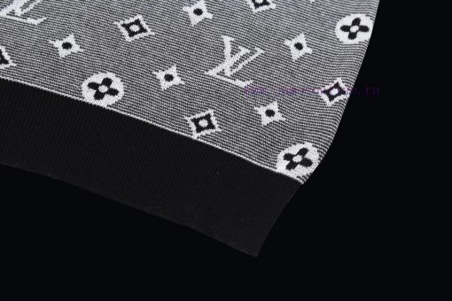 Louis Vuitton Front And Back Full Body Jacquard Woolen Short SleevesThis Short Sleeved Knitted susxewub - Image 8