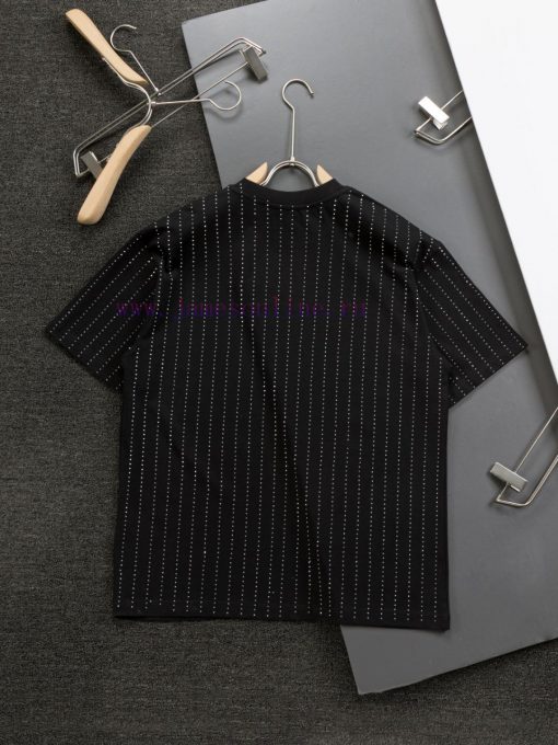 The LV 25 Early Spring New Product Runway Style Features A Full Body Diamond Short Sleeved T-sh 9x1gy2s3 - Image 3