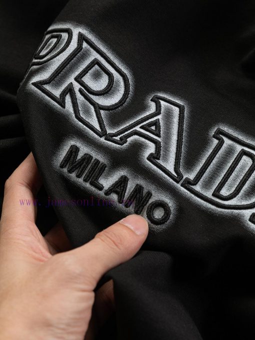 PRAD 25ss Prada's New T-shirt Features A Three-dimensional Logo Embroidered On The Chest And A 5uq2u3hn - Image 7