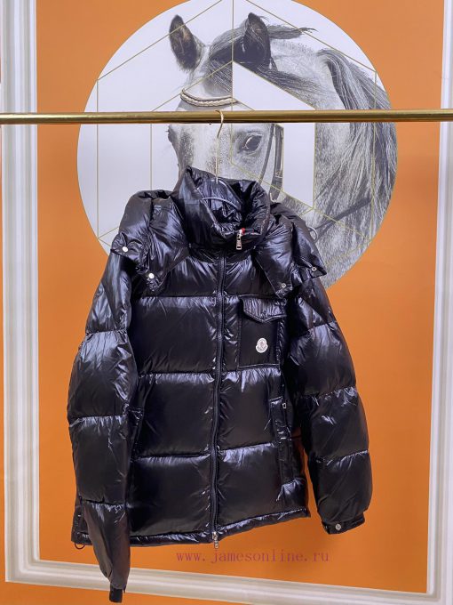 Moncler Men's Down Jacket In Bulk Now Available For Sale In Asia. The Sleeves Come With Windpro k7obnl9p - Image 3