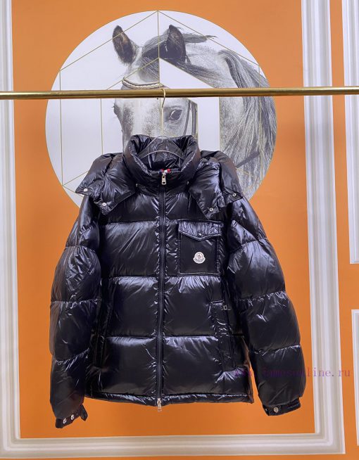 Moncler Men's Down Jacket In Bulk Now Available For Sale In Asia. The Sleeves Come With Windpro k7obnl9p - Image 4