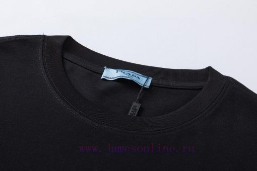 Prada 2025 New Customized Triangle Seal Digital Spray Letter Logo Men's And Women's Same Short x68tx0sq - Image 5