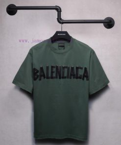 𝐁 A 𝐋 EN 𝐂 IA 𝐆 A 24ss Embossed Paper Green Tape Short Sleeved T-shirtWeighing 240 Grams It Is f6szt6uc