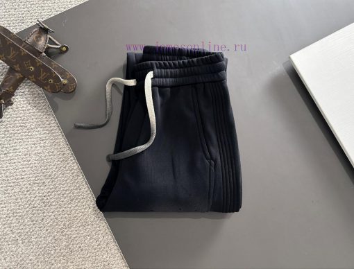The Next Day's Shipment Of LV 2025 Early Spring New Elastic Band Casual Pants With Plush And Th x7p3jxt3 - Image 9