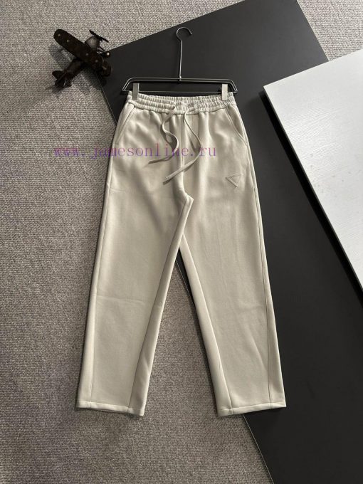 The Next Day Prada Will Ship The New Elastic Band Casual Pants For Early Spring 2025. The Fabri vrrh5up8