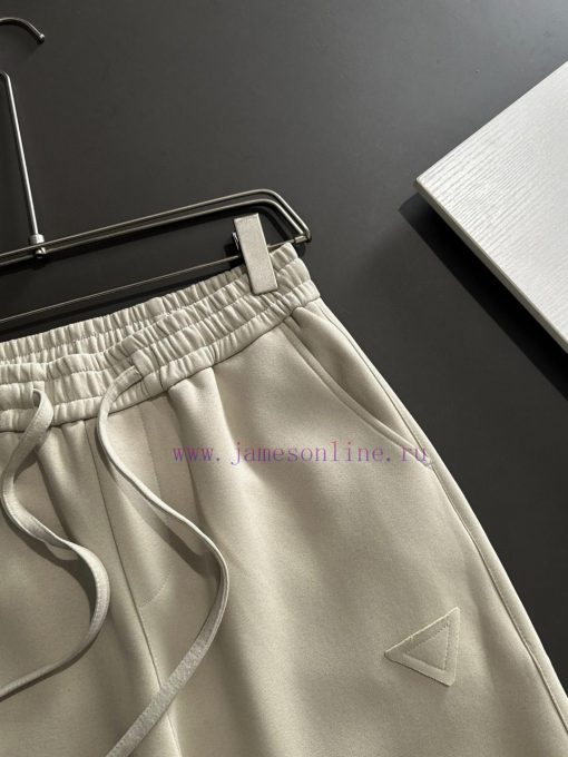 The Next Day Prada Will Ship The New Elastic Band Casual Pants For Early Spring 2025. The Fabri vrrh5up8 - Image 3