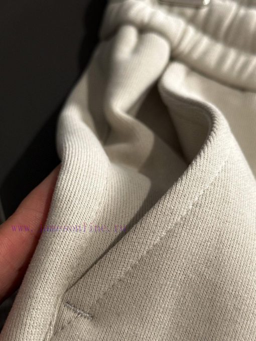 The Next Day Prada Will Ship The New Elastic Band Casual Pants For Early Spring 2025. The Fabri vrrh5up8 - Image 4