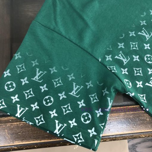 Louis Vuitton/LV 25ss New Gradient Printed Short Sleeved T-shirt~Customized Fabric For Customer tou4i0au - Image 6