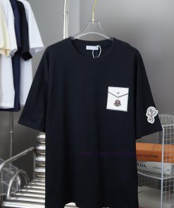 MonclerER 25SS Early Spring New Three-dimensional Leather Brand Letter Logo Short Sleeved Shirt co75o5ts