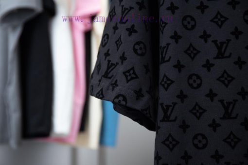 High-qualityLV Louis 24 Spring/Summer Full Logo Plush Short Sleeves For Men And Women Available vf16zsqb - Image 6