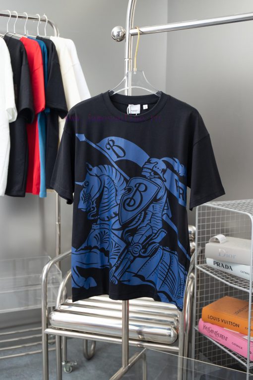 High-qualityBurberry 25 Early Spring New Collection Royal New Equestrian Knight Micro Label T-s 5rp33u4t - Image 2
