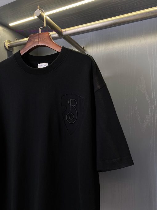 Embroidered Round Neck Short Sleeved T-shirt With B-shaped Shield A Good Product That Came Late sm5blcs7 - Image 5