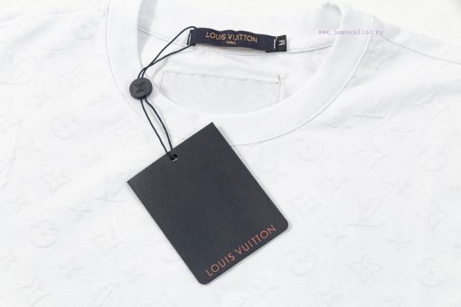️ LV Louis Vuitton's Spring/Summer 2025 Official Website Synchronizes New T-shirts Featuring Cl vj2y1yma - Image 4