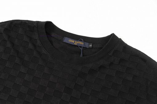️LV Louis Vuitton's Spring/Summer 2025 Official Website Synchronizes With The New T-shirt Featu lbn5om9r - Image 4