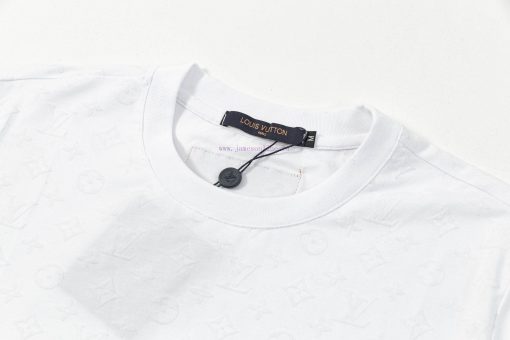 ️ LV Louis Vuitton's Spring/Summer 2025 Official Website Synchronizes New T-shirts Featuring Cl vj2y1yma - Image 5