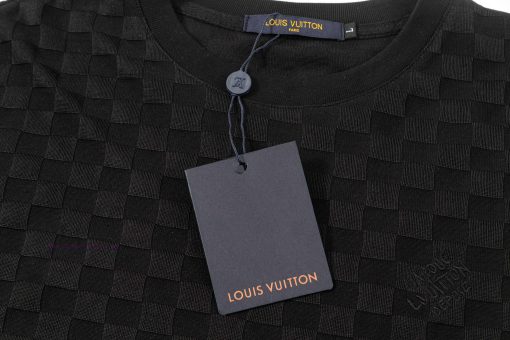 ️LV Louis Vuitton's Spring/Summer 2025 Official Website Synchronizes With The New T-shirt Featu lbn5om9r - Image 5