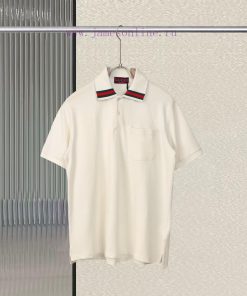 R-9547 Gucci 2025SS Collar Polo ShirtThe Collar Is Decorated With Red And Green Ribbon Contrast m2uu525g