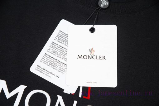 MONCLER Red And White Interlocking Letter PrintExquisite Upgraded Logo Logo Inspired By Retro 8 ey33d5rh - Image 4