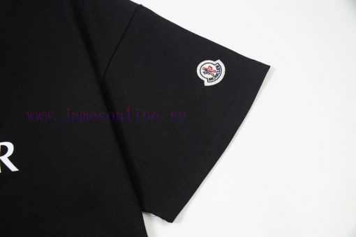 MONCLER Red And White Interlocking Letter PrintExquisite Upgraded Logo Logo Inspired By Retro 8 ey33d5rh - Image 7