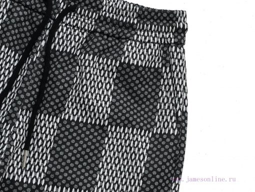 Louis Vuitton Three-dimensional Bead Checkerboard PatternExquisite Upgraded Logo Logo Inspired iuv6onhj - Image 6