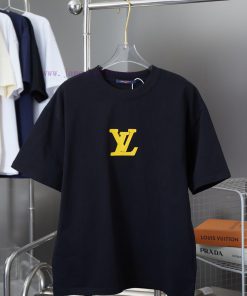 Louis Vuitton 25SS Early Spring New Style 3D Rubber Grinding Foam Woglue Short SleeveLight Luxu mu7fcvo9