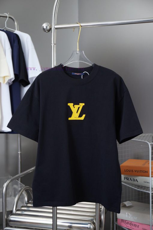 Louis Vuitton 25SS Early Spring New Style 3D Rubber Grinding Foam Woglue Short SleeveLight Luxu mu7fcvo9