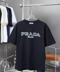 Prada 25SS Early Spring New Classic Letter Printed Short Sleeved ShirtLight Luxury Fashion Is A p0w0fsl7
