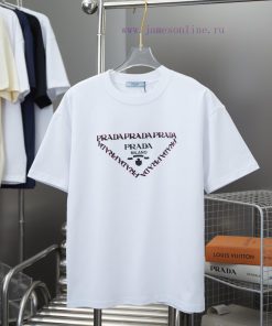 Prada 25SS Early Spring New Classic Letter Printed Short Sleeved ShirtLight Luxury Fashion Is A f6dkc2dm