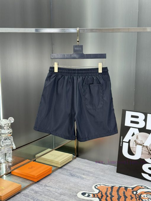 Givenchy 2024 Spring And Summer New Beach Pants Official Shorts Website Synchronized With The O x8xdggwy - Image 3