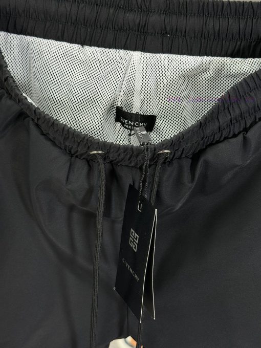 Givenchy 2024 Spring And Summer New Beach Pants Official Shorts Website Synchronized With The O x8xdggwy - Image 9