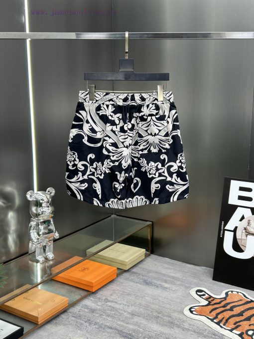 DG 2024 Spring And Summer New Beach Pants Five Cent Shorts Official Website Synchronized With O 8adkdbz3 - Image 3