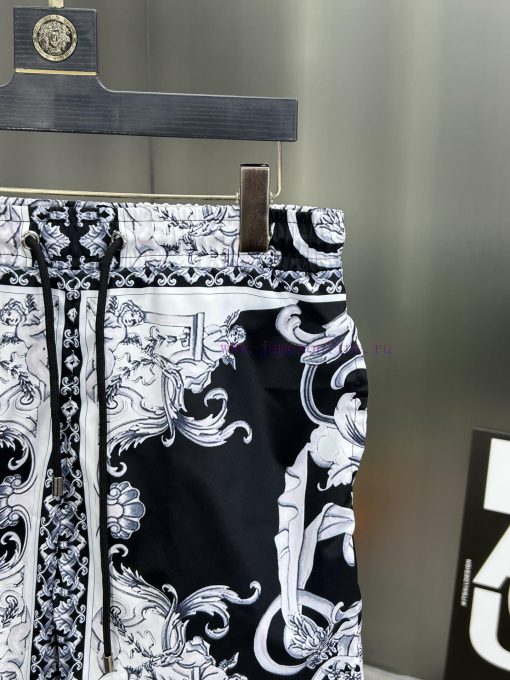 Versace 2024 Spring And Summer New Beach Pants Five Cent Shorts Official Website Synchronized W 58v49unf - Image 4