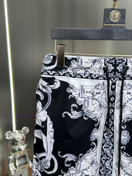 Versace 2024 Spring And Summer New Beach Pants Five Cent Shorts Official Website Synchronized W 58v49unf - Image 5