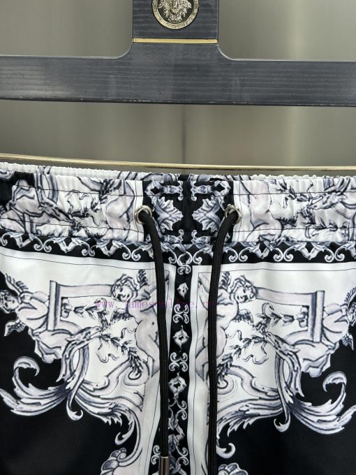 Versace 2024 Spring And Summer New Beach Pants Five Cent Shorts Official Website Synchronized W 58v49unf - Image 6