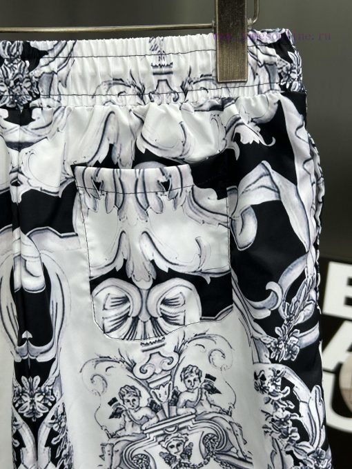 Versace 2024 Spring And Summer New Beach Pants Five Cent Shorts Official Website Synchronized W 58v49unf - Image 9