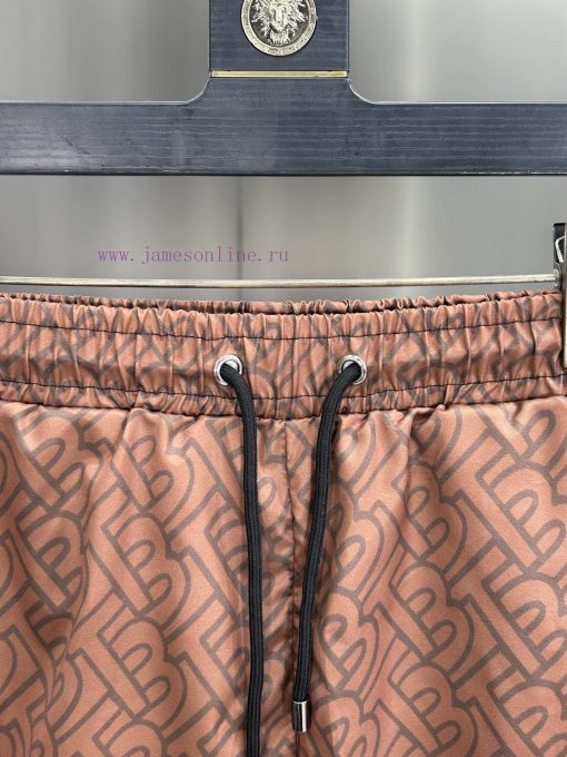 Burberry's New Beach Shorts For Spring And Summer 2024 With A 1-1 Replica Of The Original Versi iv1gg5yz - Image 4