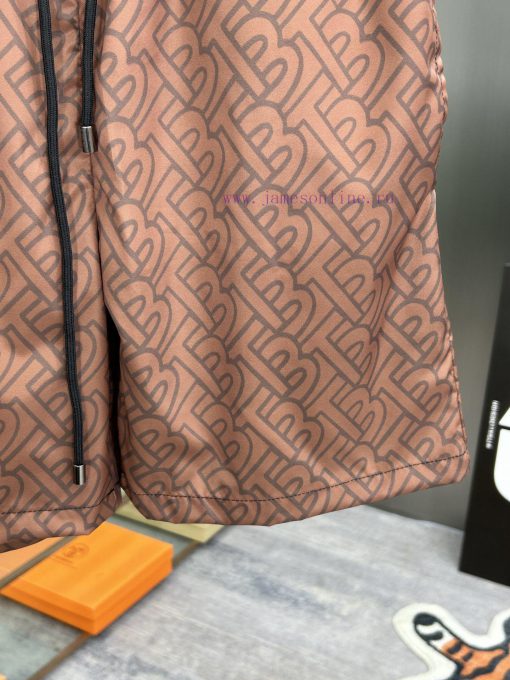 Burberry's New Beach Shorts For Spring And Summer 2024 With A 1-1 Replica Of The Original Versi iv1gg5yz - Image 6
