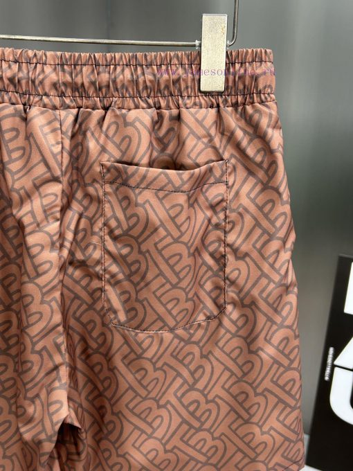 Burberry's New Beach Shorts For Spring And Summer 2024 With A 1-1 Replica Of The Original Versi iv1gg5yz - Image 8