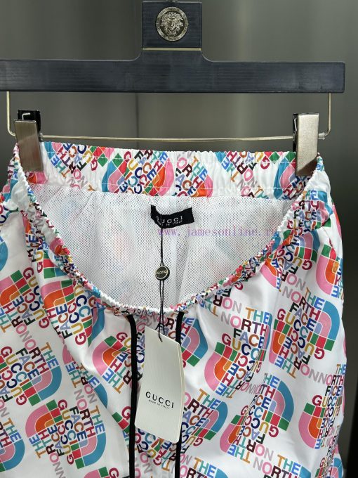GUCCI 2024 Spring And Summer New Beach Pants Five Cent Shorts Official Website Synchronized Wit g58q1sb0 - Image 9